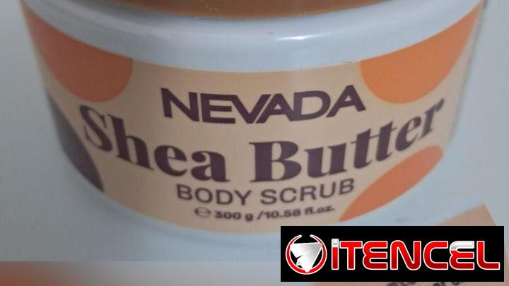 Exfoliante corporal con fragancias de Fresa y Manteca  de Karité.