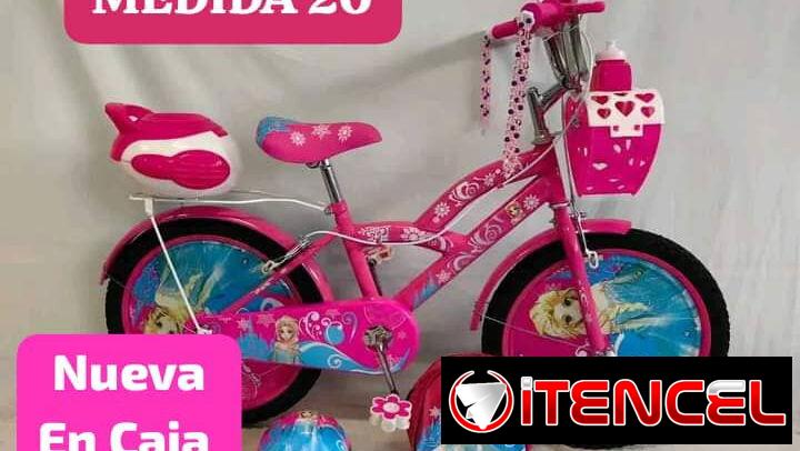Bicicletas de niños nuevas en su caja