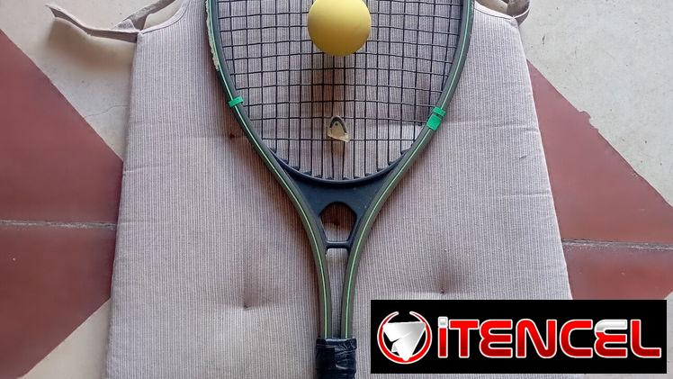 Raqueta de Tenis con pelota de regalo