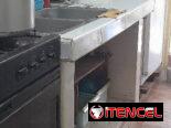 Apartamento en bajos 1 cuarto y medio patio Playa cerca 13y60 en 15mil 53582376