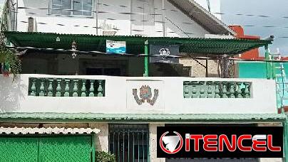 Vendo casa de 3 pisos