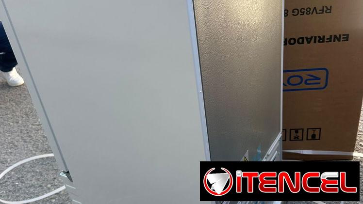 🚧 Nevera Exhibidora Vertical 8.5 pies Royal 🚧