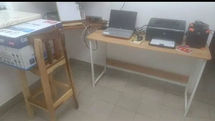 Mesa de Escritorio Medidas 100x45x73cm