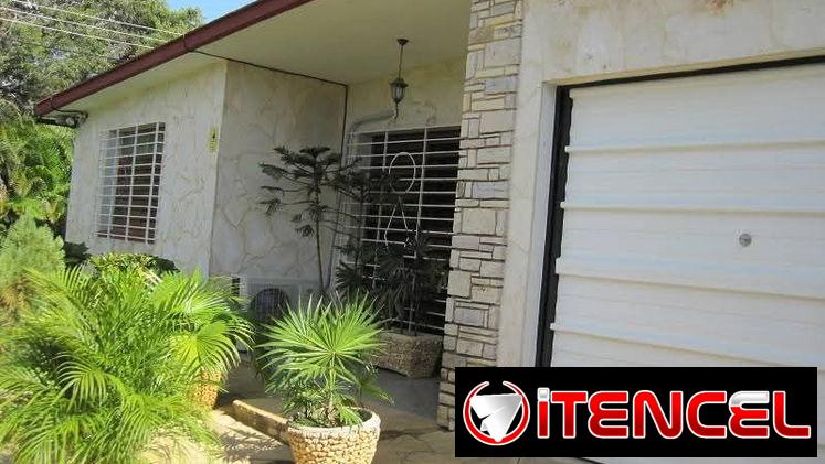 VENTA DE CASA CON PISCINA EN FONTANAR RESIDENCIAL