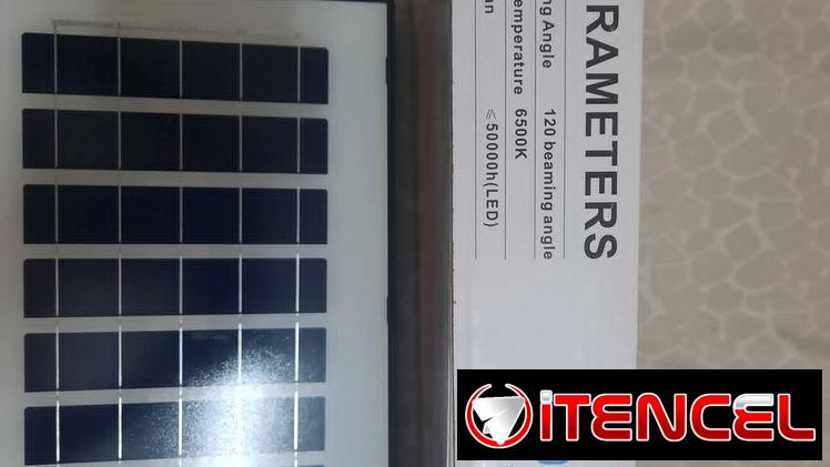 Recargable LÁMPARA SOLAR NUEVA EN CAJA CON PANEL PARA EXTERIORES PARA ILUMINAR PATIOS, ENTRADAS, CALLES PRIVADAS