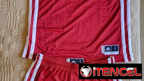 SE VENDE JUEGO DEPORTIVO DE SHORT Y CAMISETA ADIDAS ROJO NUEVO ORIGINAL TALLA L