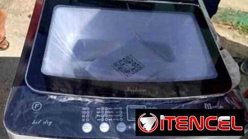 Lavadora automática HYS 9kg con secado a vapor.