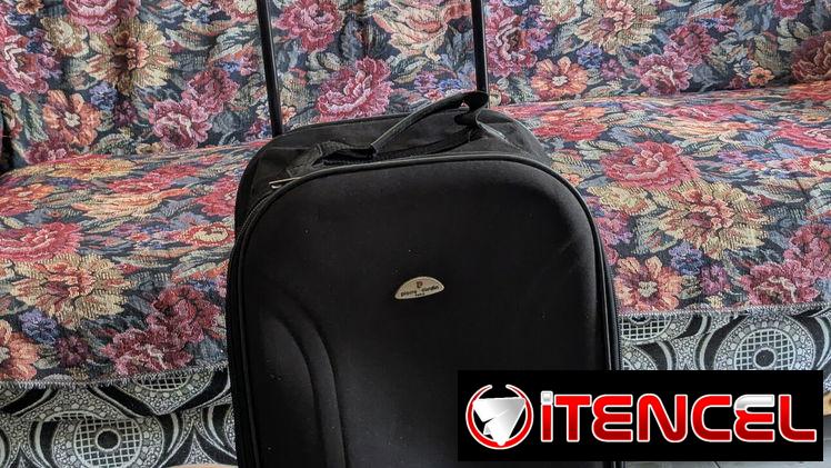 Se vende maleta de equipaje pequeño