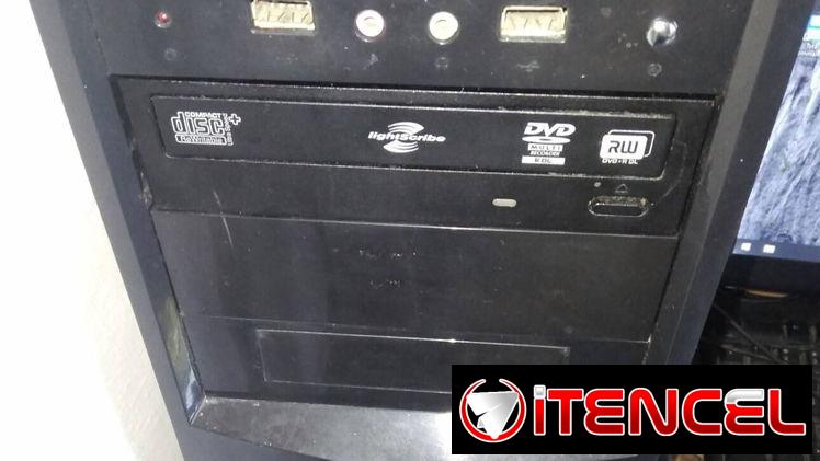En venta PC completa.
