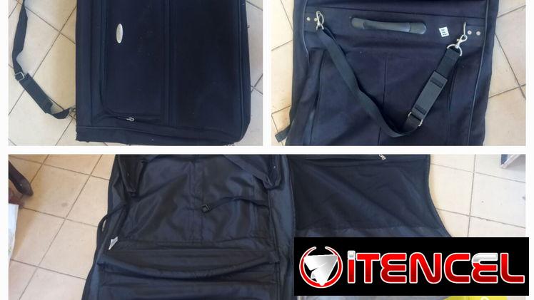 Maletín de viaje Samsoneti. Super práctico para llevar mucho y no pesar equipaje.