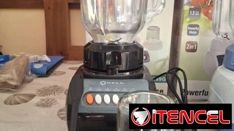 Licuadora con molinillo Oska