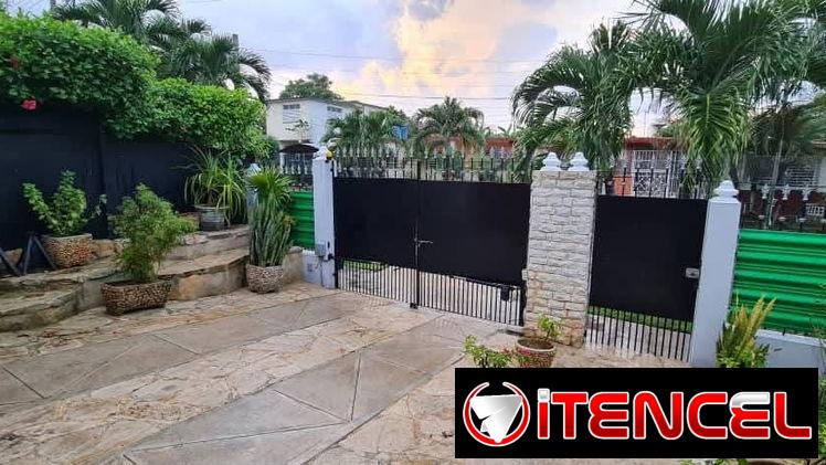 VENTA DE CASA CON PISCINA EN FONTANAR RESIDENCIAL