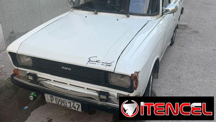 CARRO CON AIRE ACONDICIONADO