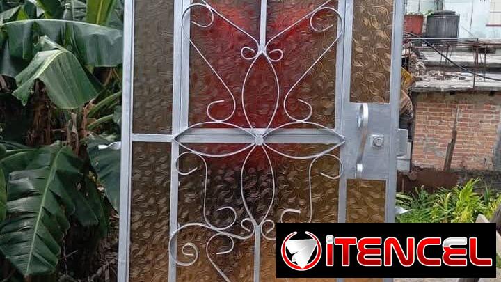 ¡Hacemos puertas y ventanas a tu gusto y medidas exactas! Calidad, diseño único y transporte incluido en toda La Habana.