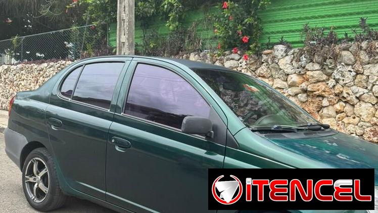 Toyota yaris 2005 sedan
