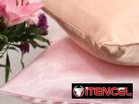 Accesorios capilares: toalla de microfibra, cepillos, scrunchie, gorros y funda de satin