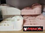 Organizador para cosmeticos, blanco y rosa