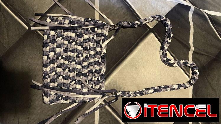 Bolso tejido con trapillo