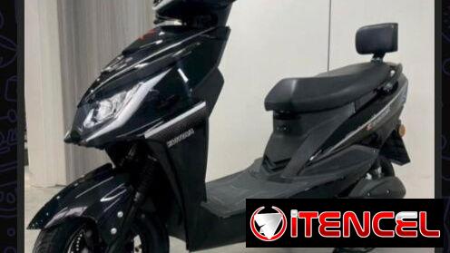 MOTO ELECTRICA KVITOVA   ⚙️CARACTERÍSTICAS:  • 1000 Wats  • ⁠60 Volt • ⁠20 Amp  • ⁠Autonomía de 60-70 KM  • ⁠Velocidad M