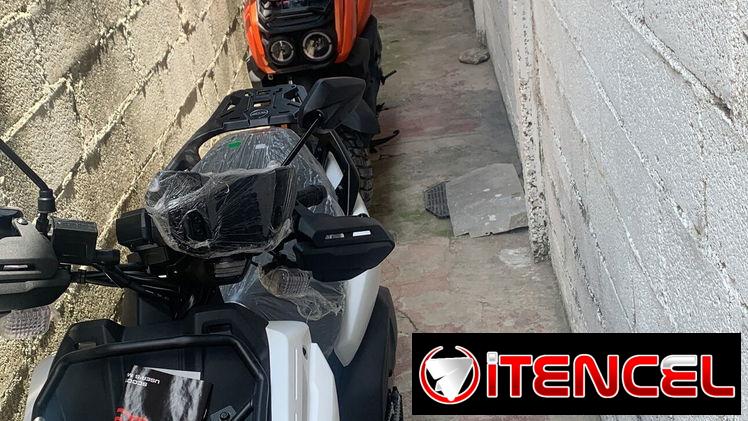 Motos de combustión automáticas Avispon