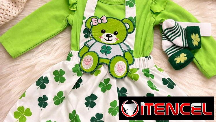 Vestidos y batas para niñas