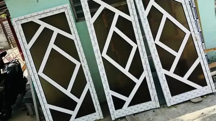 Realizamos todo tipos de trabajos en marquetería en aluminio
