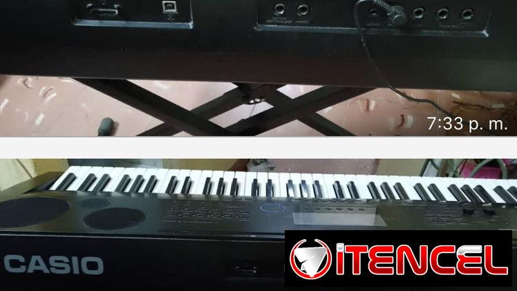 Piano de 76 teclas Casio Impecable