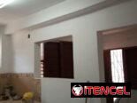 Permuto casa en marianao de 1 cuarto en bajos placa libre para Mulgoba.