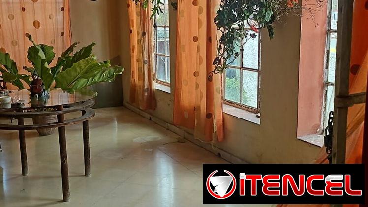 ¡IMPRESIONANTE PROPIEDAD DE DOS PLANTAS EN VENTA!