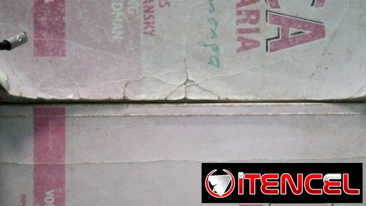 Se venden libros de estudio para carreras de ingeniería