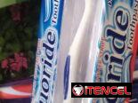 Cepillos de dientes + pasta