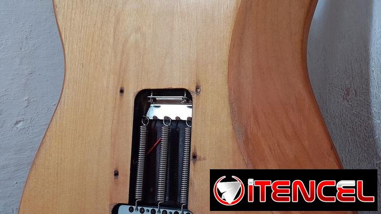 Guitarra Eléctrica Fender Mexican Standard Strat HSS, Relic Finish 2000-2001
