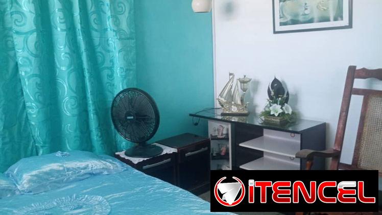 SE ALQUILA HABITACION PARA ESTUDIANTE O RESIDENTE EXTRANJERO EN EL VEDADO 52970776
