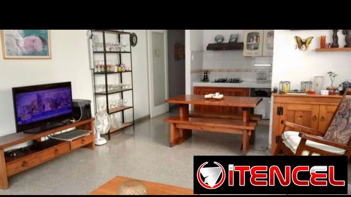 Casa en el VEDADO , cerca de Calzada y 12 en 72000