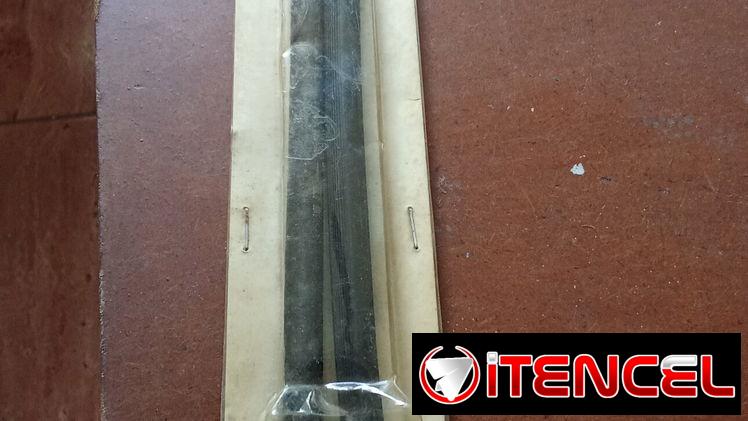 Se venden mangueras de freno delanteras y traseras de lada.