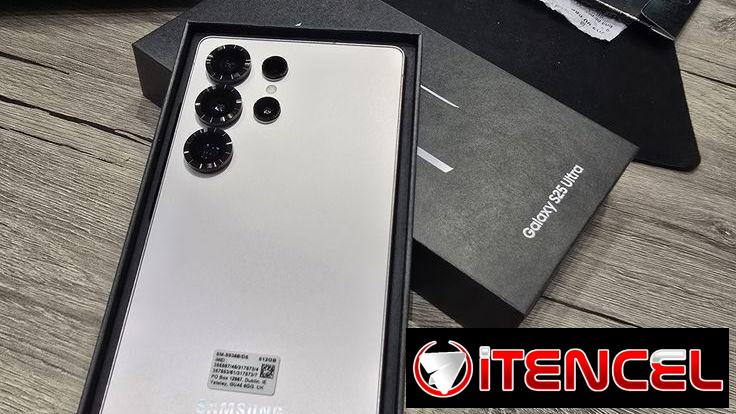 Vendo mi Samsung S25 Ultra en su caja , estado 1000/1000