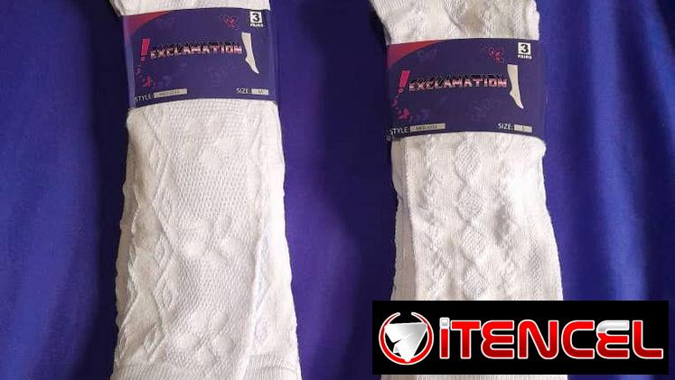 Calzado y medias blancas