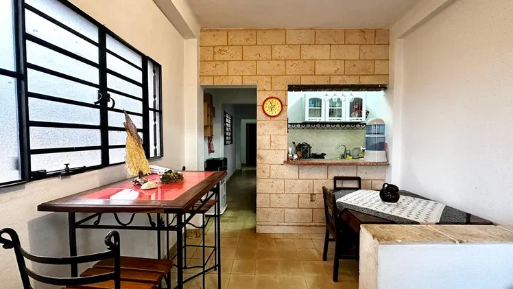 Vendo apartamento de 2 habitaciones, Playa. 20000$ o su equivalente en euros, pago en Cuba/España, posibilidad de rebaja