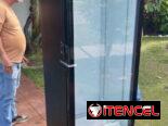 Neveras Exhibidoras verticales simples y dobles