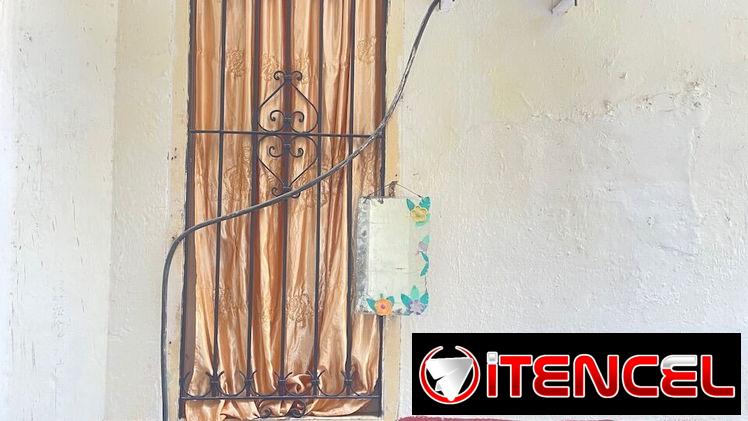 SE VENDE APTO EN LA HABANA VIEJA LUZ 24 H AGUA SIN PROBLEMAS UN DÍA SI OTRO NO GAS DE LA CALLE