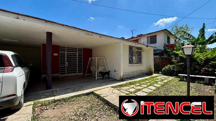 OPORTUNIDAD EN ALTAHABANA: CASA INDEPENDIENTE CON 5 HABITACIONES!!!
