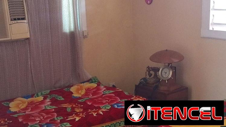En la playa ; a solo 3 cuadras del mar…Habitación Climatizada con baño …