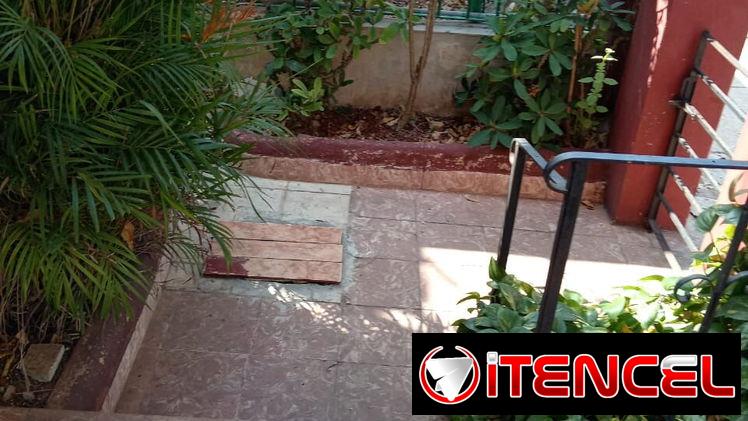Casa 2 cuartos Playa frente calle, portal, placa libre. 30mil 53582376
