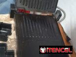 Se Vende Fogón de gas de cuatro (4) hornilla de uso.