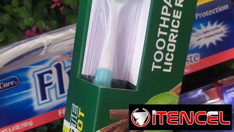 Cepillos de dientes + pasta