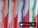 Cepillos de dientes + pasta