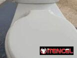 Taza y tanque tapa plástica blanca