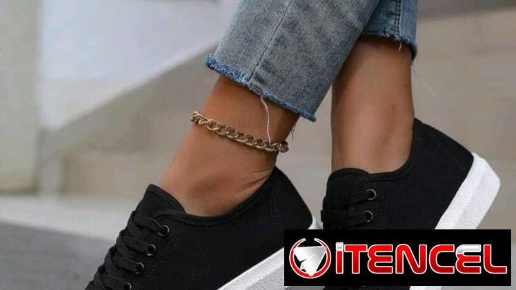 Tenis tallas grandes detalles en las fotos llamar o WhatsApp 52396332