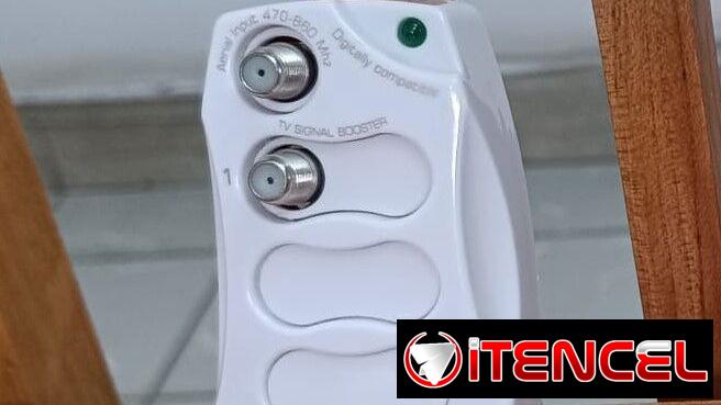 Amplificador de señal para TV o Booster. marca RUNCH, en perfecto estado