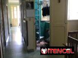 Se vende casa semi independiente, en la Habana Vieja.